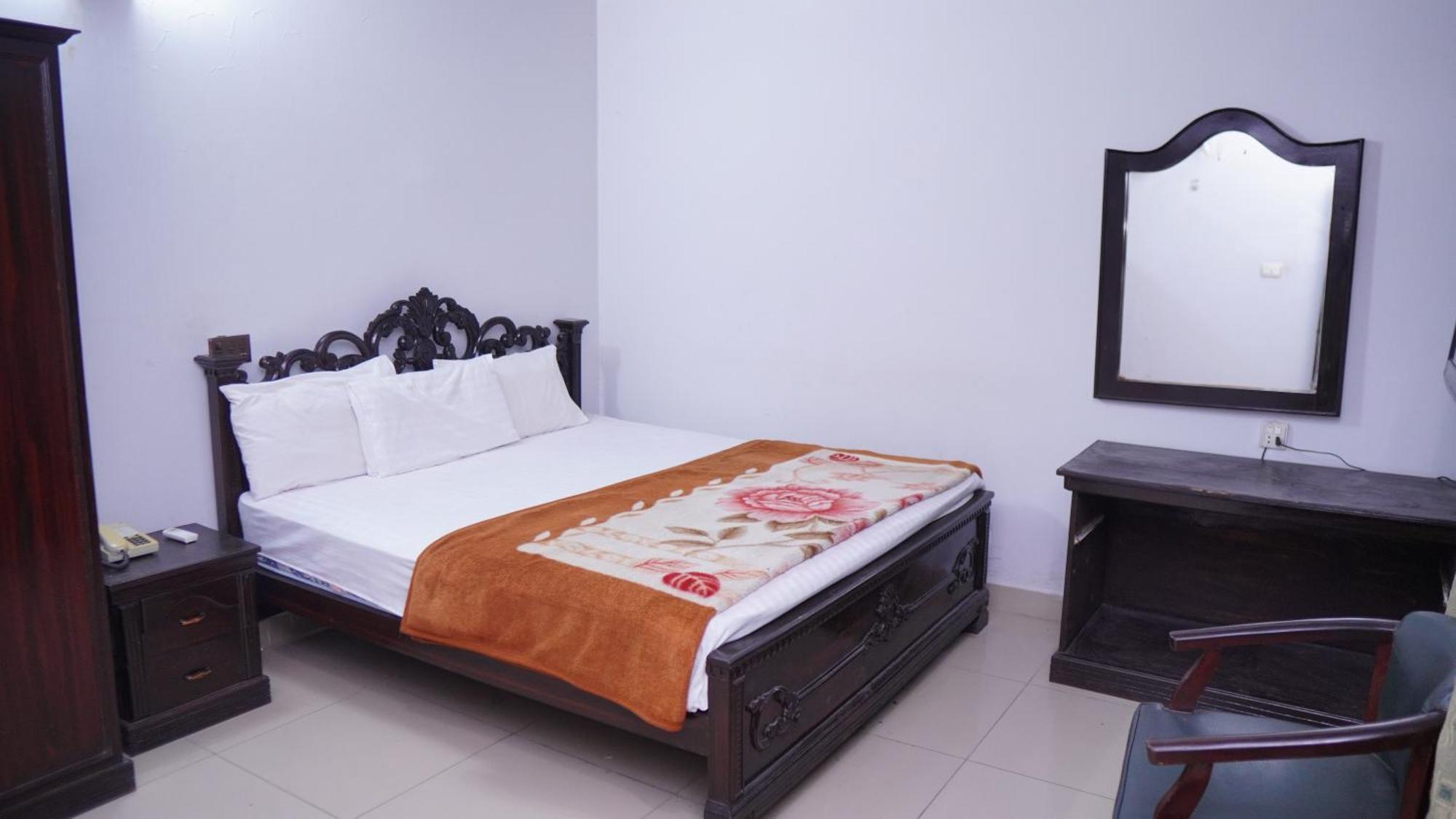 Hotel Silver Sand ملتان المظهر الخارجي الصورة